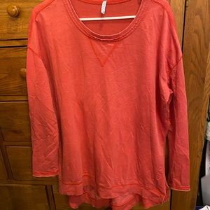 Z supply, coral long sleeve shirt. Long slip on sides